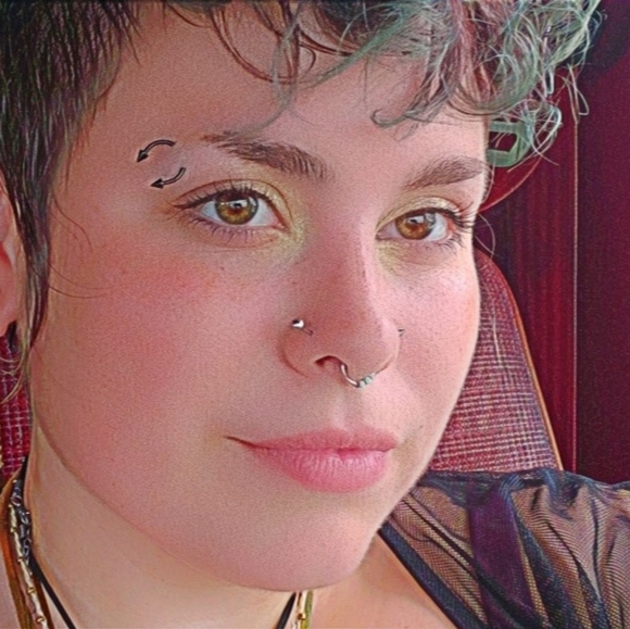 Meet your Posher, Clover - Picture 5 of 8